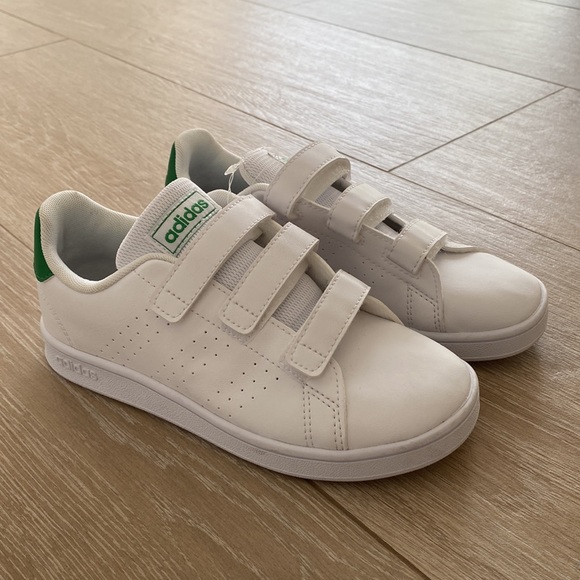 Adidas Stan Smith Velcro 3 strap sneakers, white w/green back, size 1.5, NWT - Picture 2 of 11